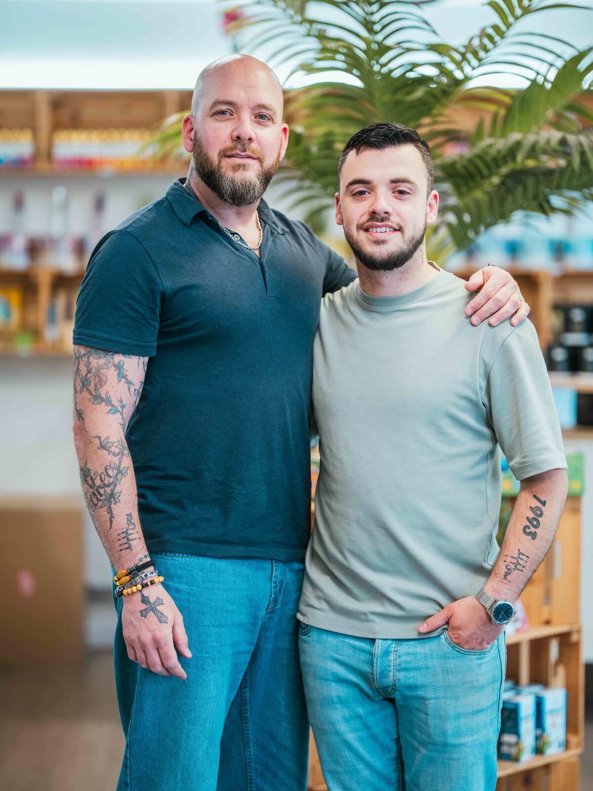 Nicolas et Bryan Blin, fondateurs de la boutique Le CBD Français Blin'D à Creil